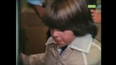 Huit ça suffit (1977) French S5E2 Lorsque l'enfant paraît [2-2].